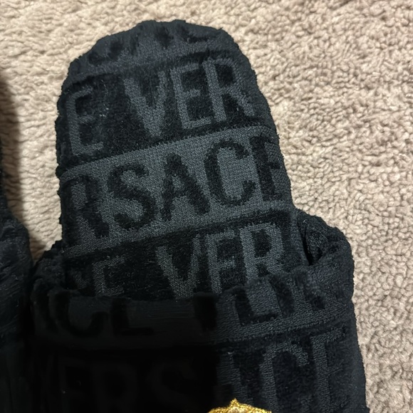 NIB ladies, Versace slippers in black and gold size small - Picture 4 of 6